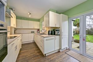 Kitchen- click for photo gallery